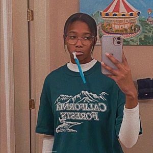 Meet your Posher, Alivia